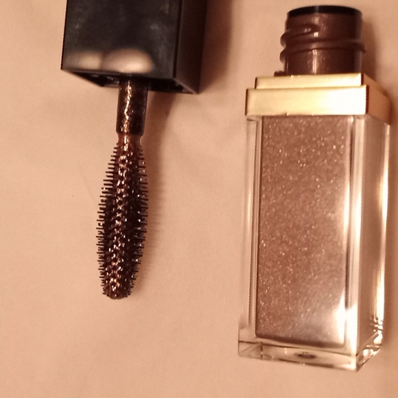 CIRCA DUAL FOCUS VOLUMIZING MASCARA AND TOP COAT - Picture 7 of 9